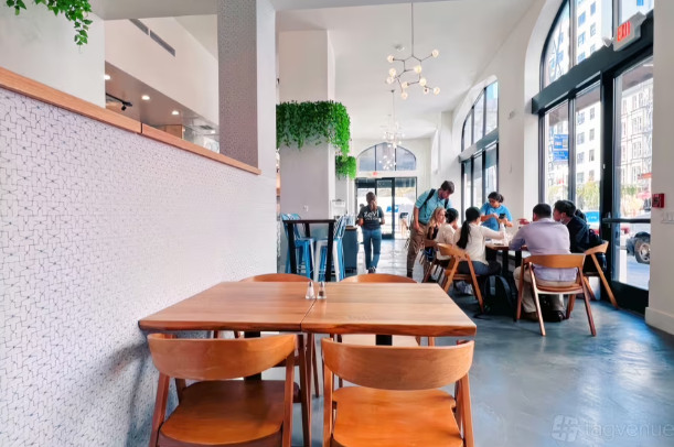 zevi cafe & bistro